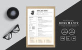 Wetlars Smith Designer & Developer 简历模板 小的屏幕截图 "Wetlars Smith Designer & Developer" 简历模板