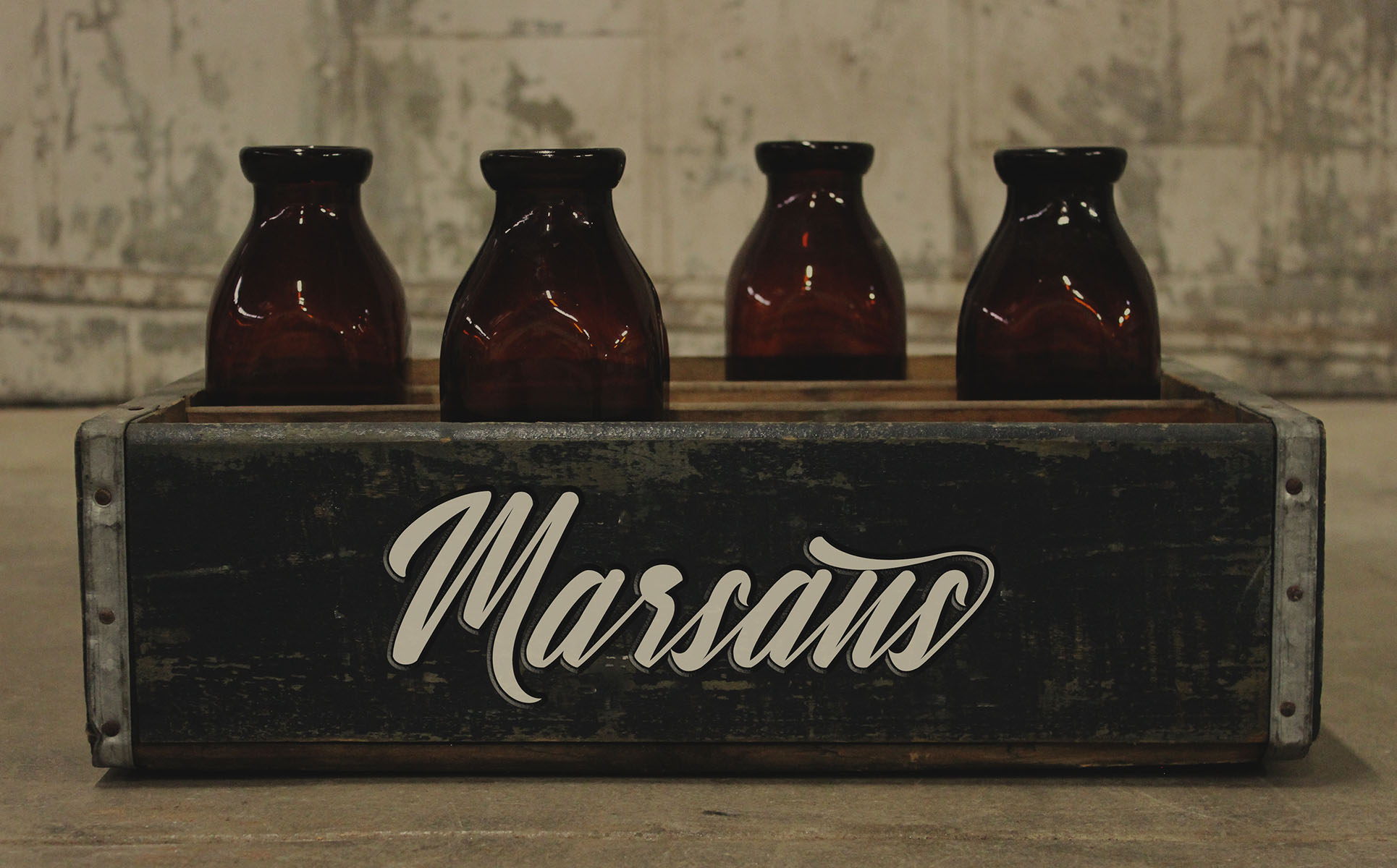 Download Шрифт "Yastrib Font" / Yastrib Font - Шрифт на тему графика modern,vintage,retro,classic,branded,vloger,youtuber