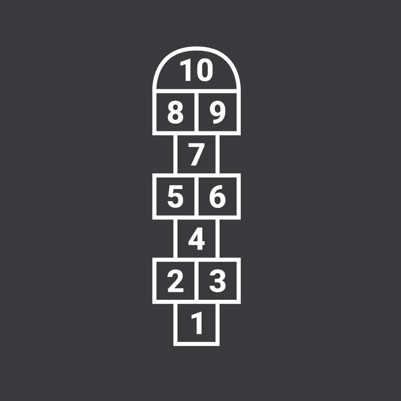 Gioco della campana disegnato sull'asfalto – Attività tradizionale all'aperto - Caratteristiche Immagine 1