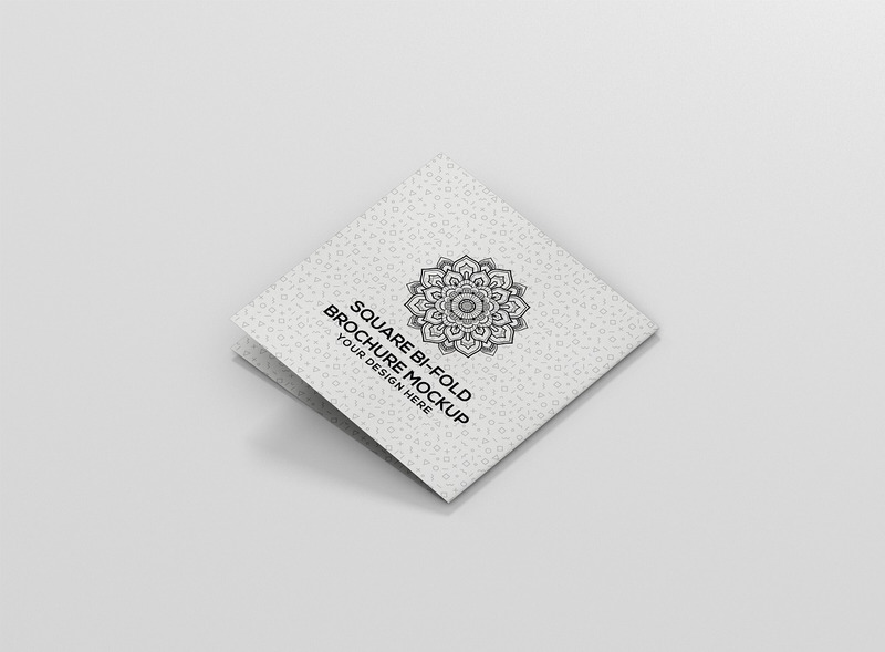 Mockup di brochure pieghevole quadrato quadrato - Caratteristiche Immagine 1