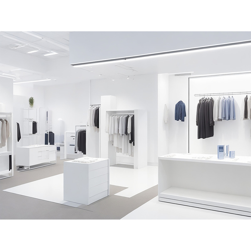 Klädproduktutställning i showroom 06 - Features Image 1
