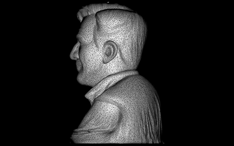 Busto sorridente estilo retrô modelo 3D - Features Image 6